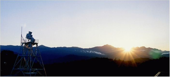 京大飛騨天文台での日の出