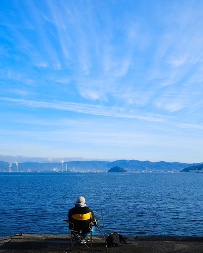 タイトル「のんびり釣り。」（投稿者：@the_aramon）