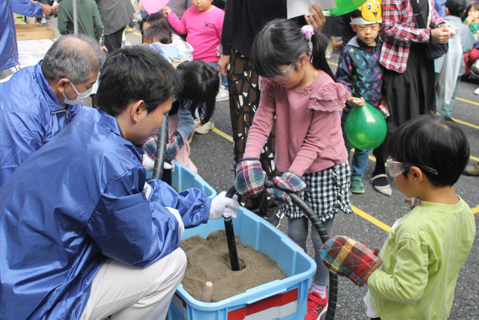 体験コーナー「バイブレーターにさわってみよう！」