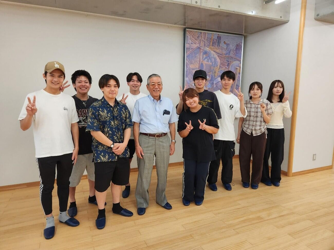 豊浜漁協を訪問した日隈ゼミの学生たち