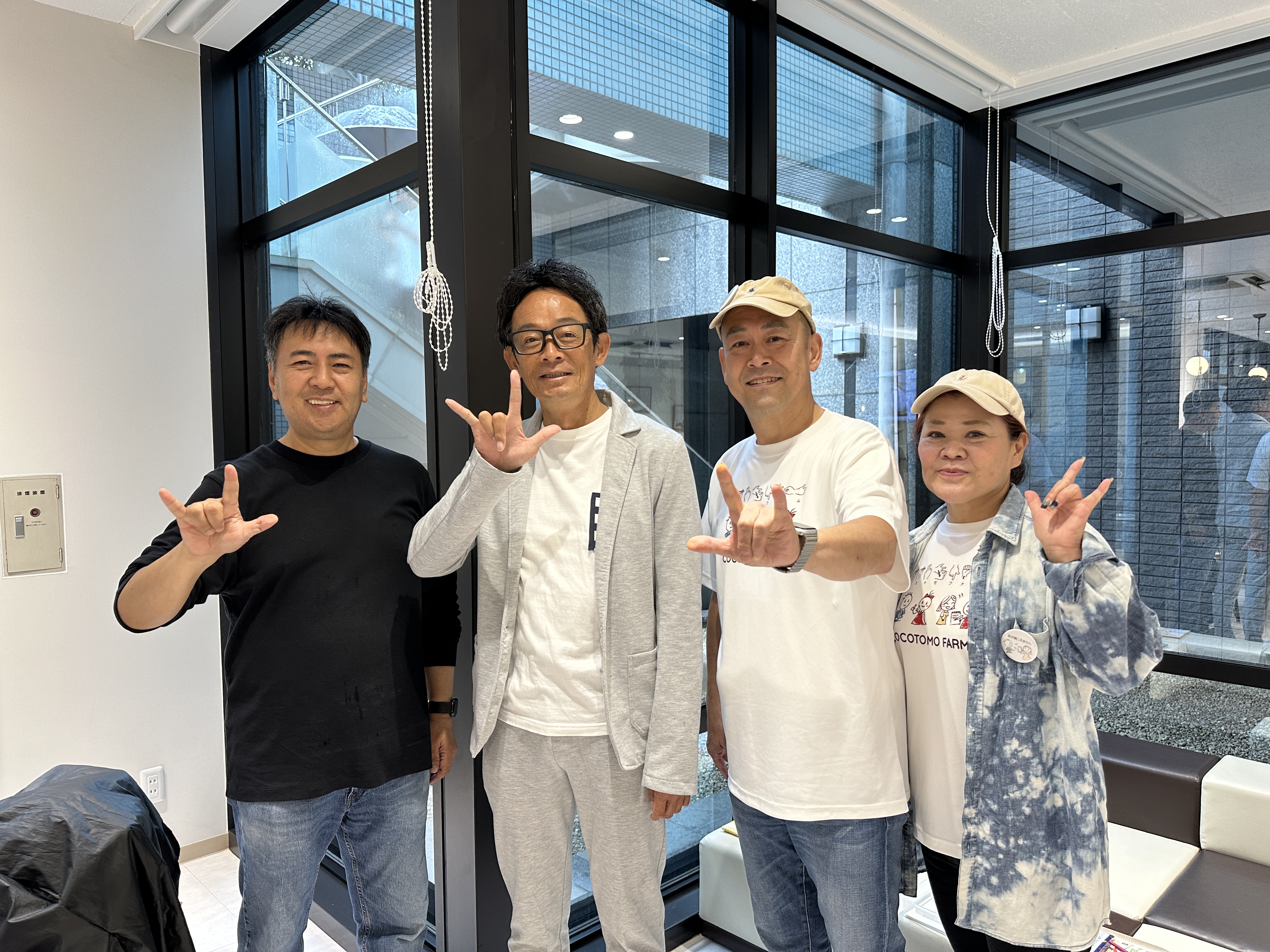 【犬山市 原市長（中央左）、齋藤代表（左）、玉木夫妻（中央右、右）】