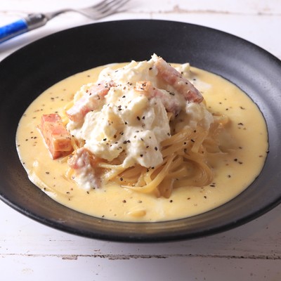 北海道生モッツアレラのカルボナーラ（1580円）