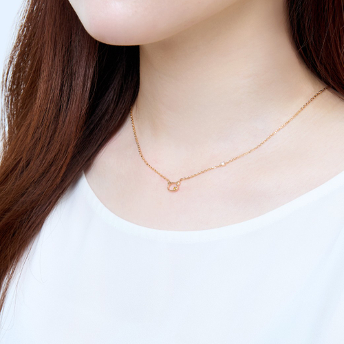 着用イメージ（リラックマ フェイスシルエットネックレス）