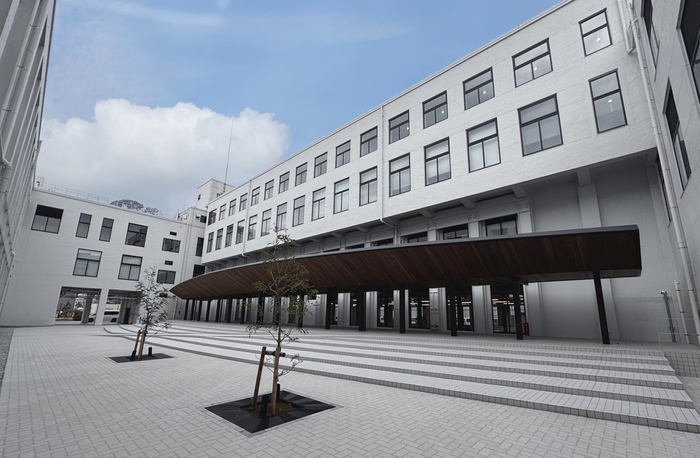 耐震改修及び増築工事を終えた2号館