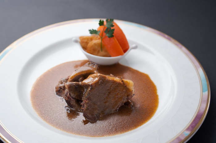 イノシシの赤ワイン煮