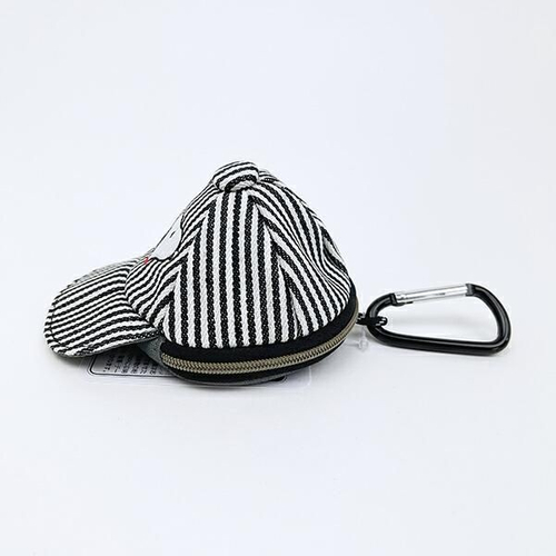 スヌーピーのキャップ型ポーチ