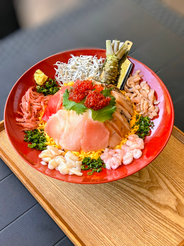 あまご山絶景丼