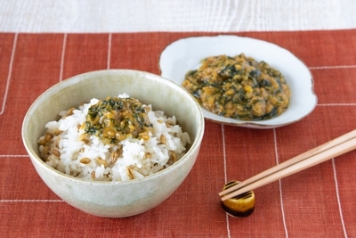 玉ねぎとごぼうの大葉味噌