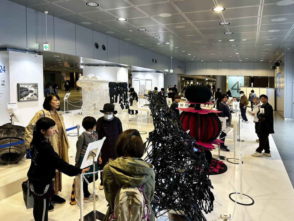 第11回リサイクルアート展　会場の様子1
