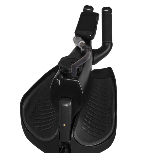 Fuel 650。ドリンク、ジェル専用650mlハイドレーション。ストロー付き。