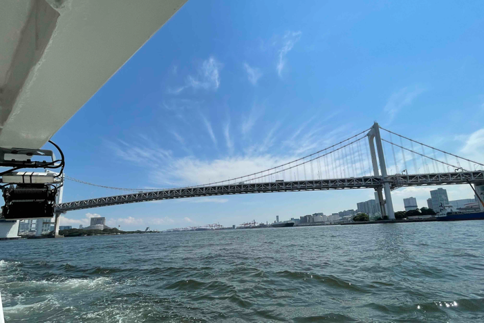 後部デッキから見えるレインボーブリッジ