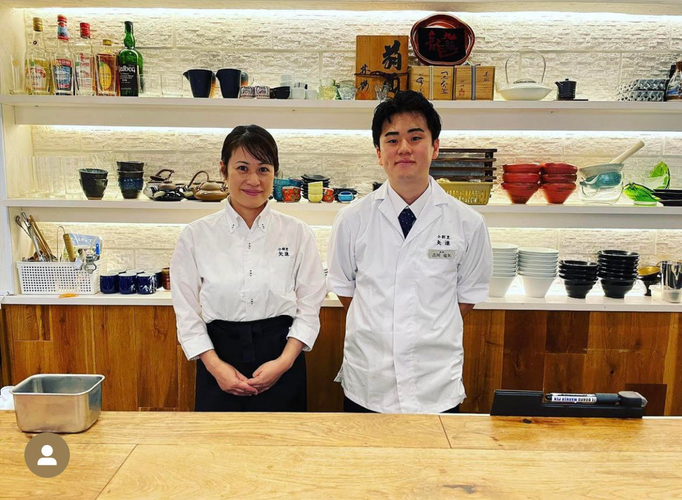 店主の吉川竜矢さん（右）と吉川明子さん 　