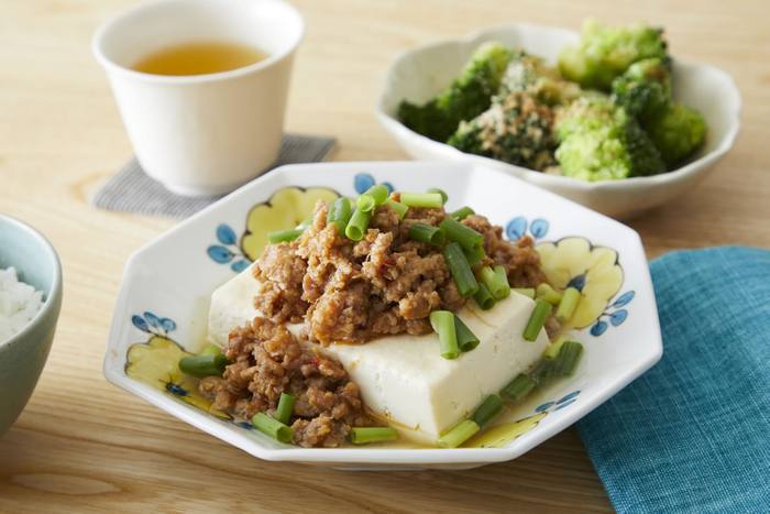 主菜と副菜を小さなフライパンで続けて作る2品献立:「食べたら麻婆豆腐」「ブロッコリーのごまあえ」