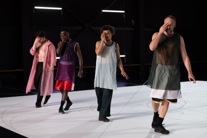 ローザス、アトラファイブ『和声と創意の試み』　photo: Anne Van Aerschot