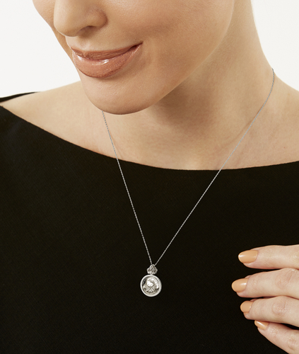 キティジュビリーPEN着用