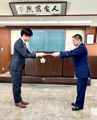 「警視庁特殊詐欺被害防止アドバイザー」を警視庁久松警察署長より受嘱 当社取締役 飯田 涼哉
