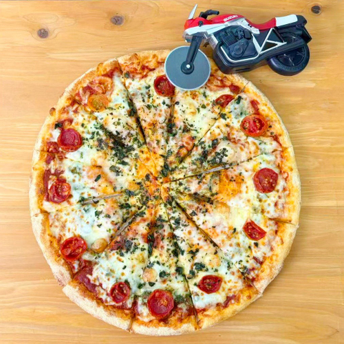 スズキのKATANA型ピザカッター「ピザカッターナ」