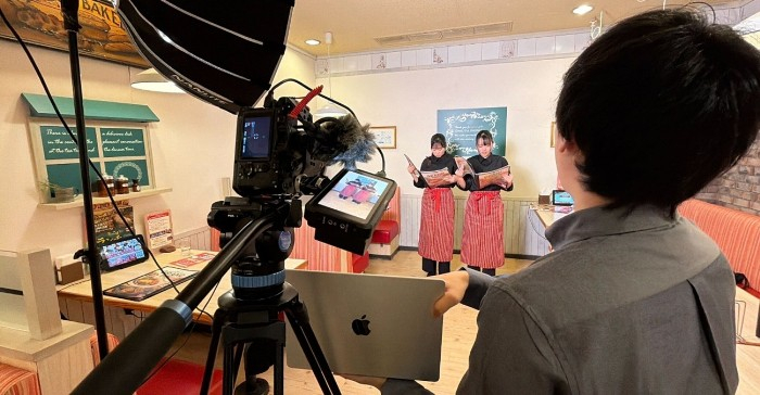 店舗での動画撮影の様子