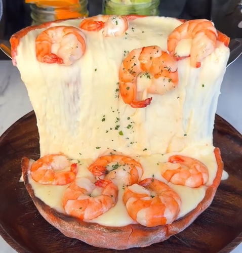 切り分け持ち上げた時は思わず写真を撮りたくなります