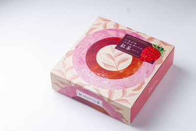 いちごのバウムクーヘン紅茶 パッケージ