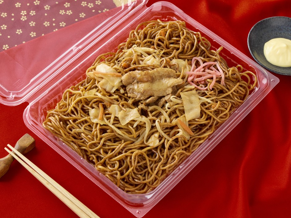 商品名：ソース焼そば（マヨネーズ付）　麺＆マヨネーズ５０％増量　イメージ