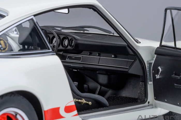 AUTOart 1/18スケール ポルシェ 911 カレラ 2.7 RS (サーキットの狼／早瀬 佐近)