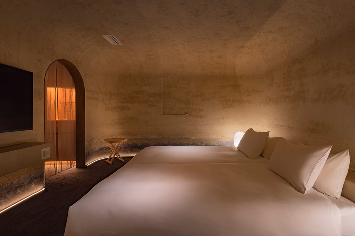 洞窟のような&ldquo;おこもり感&rdquo;が楽しめる2階寝室