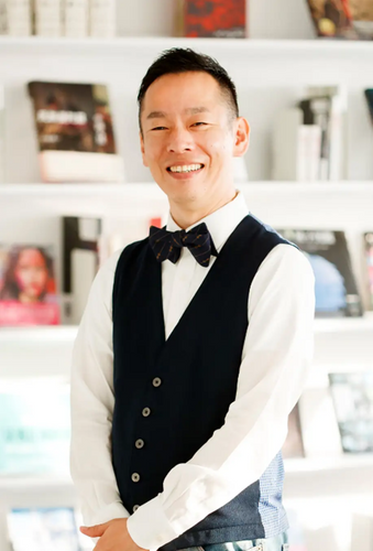 著者　山上やすお