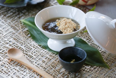 温かいほうじ茶わらび餅(オプション)