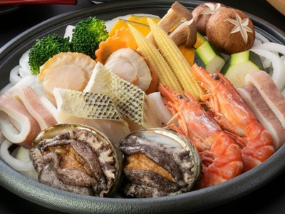 磯の香たっぷり海鮮宝楽焼/一例
