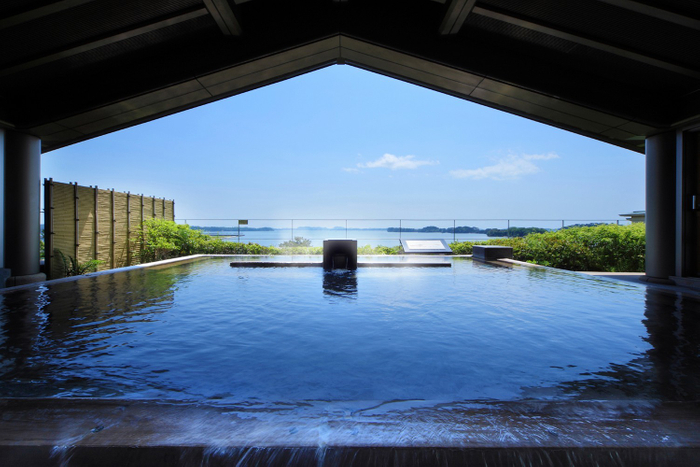 とろり、ふわとろの湯に浸る最上階にある絶景露天風呂