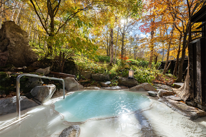 【小梨の湯 笹屋】長野県 白骨温泉　画像提供：杉本 圭