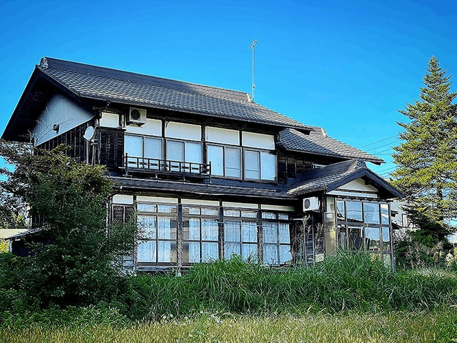 ▲旧今井邸（小栗山集落）&mdash;縁和の舞台となる空き家。