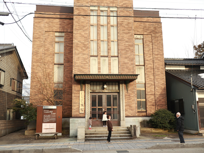 「織館」の外観