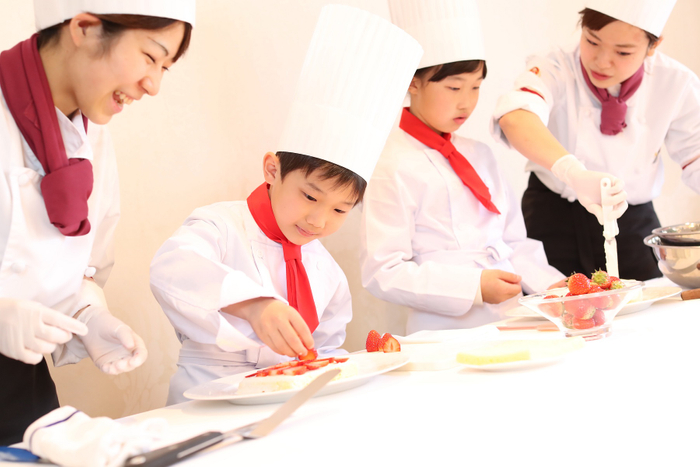 飾りつけケーキ体験イメージ