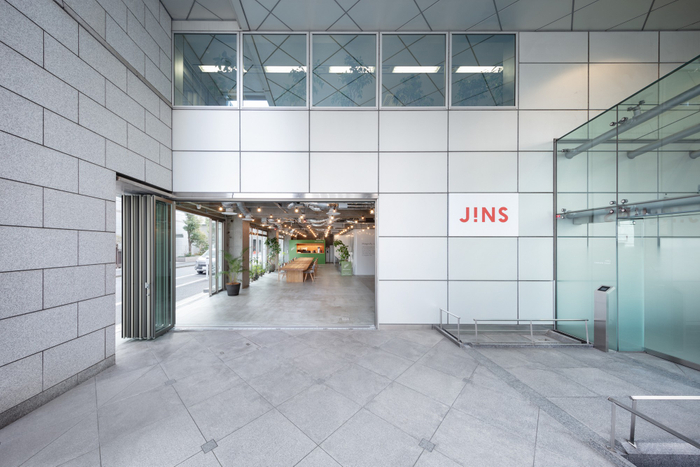 株式会社ジンズ東京本社ビル Ⓒphoto Takumi Ota