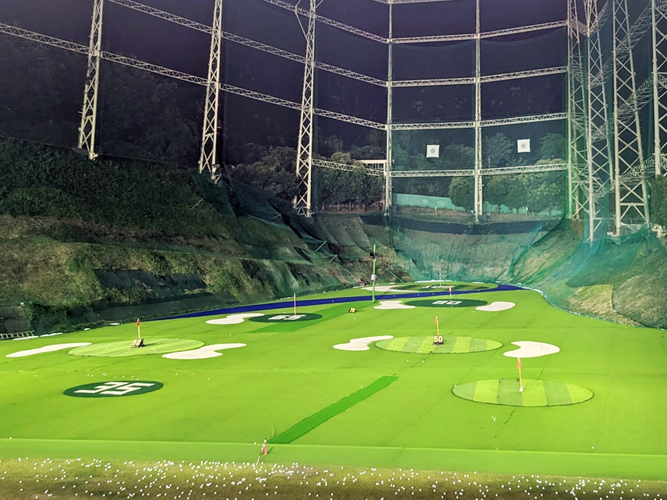 ナイトゴルフは今、&ldquo;明るさ&rdquo;ではなく&ldquo;見え方&rdquo;で選ぶ時代に入りつつあります。