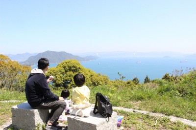 タイトル「家族で初登山」(投稿者:@kazumitsumama)