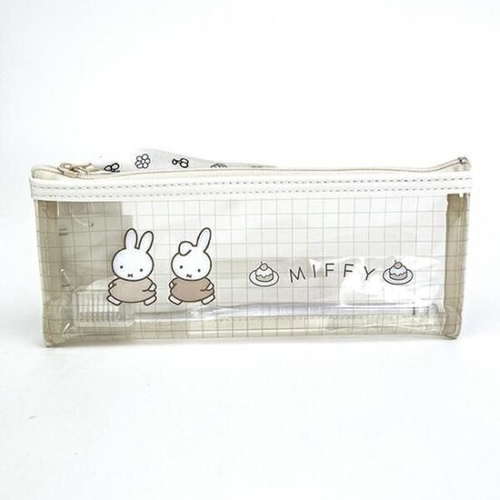 ミッフィーの旅行に便利なポーチ