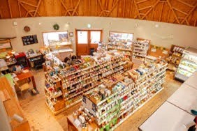 えこわいず村（店内）