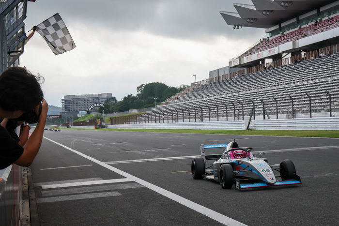 #86 下野璃央(Dr.Dry with Team IMPUL KC-MG01)