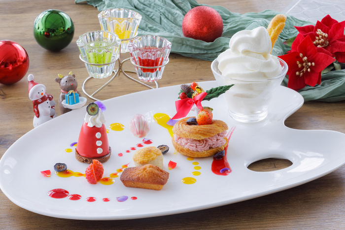 12月1日（月）～25日（木）の平日は、「Christmas Palette」を提供いたします。