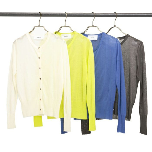 カラーは豊富な４色展開