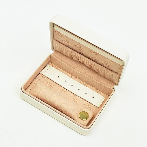 ミッフィーのおしゃれなアクセサリーケース