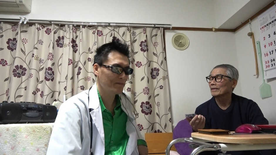 左からGOD、岡村恭行