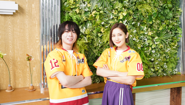 mmtar&ouml;選手、小島みゆさん