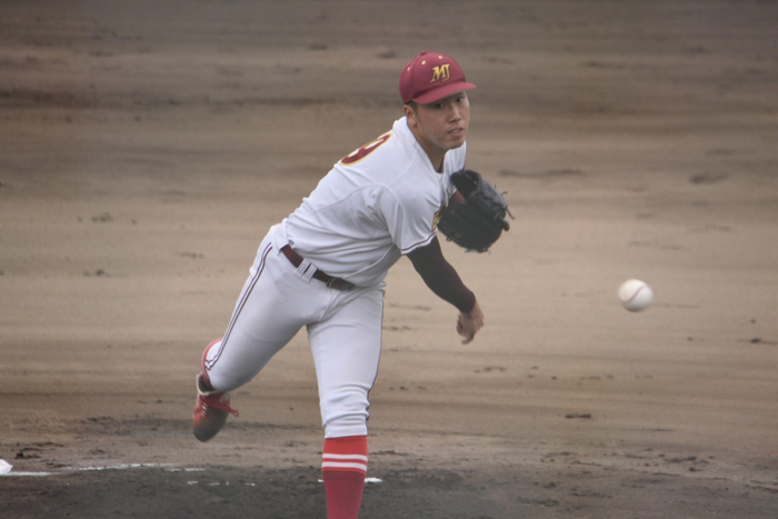 先発した天野京介投手（人間学部２年）