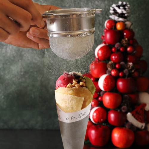 クリスマス限定&ldquo;ノエル&rdquo;　パウダーシュガーで雪を演出