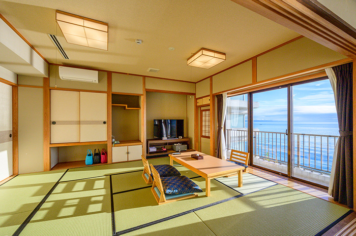 客室からも別府湾をお楽しみいだけます。(全室オーシャンビューではございません)