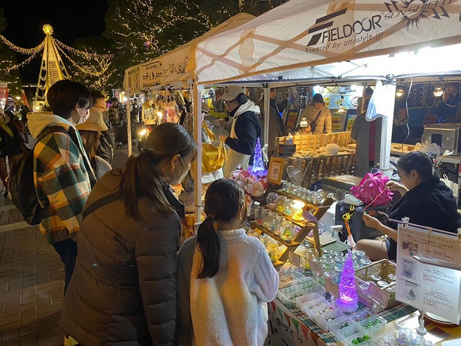 パルテノン大通りでは毎年12月末頃、クリスマスナイトマーケットも開催される（画像提供：多摩センター地区連絡協議会）